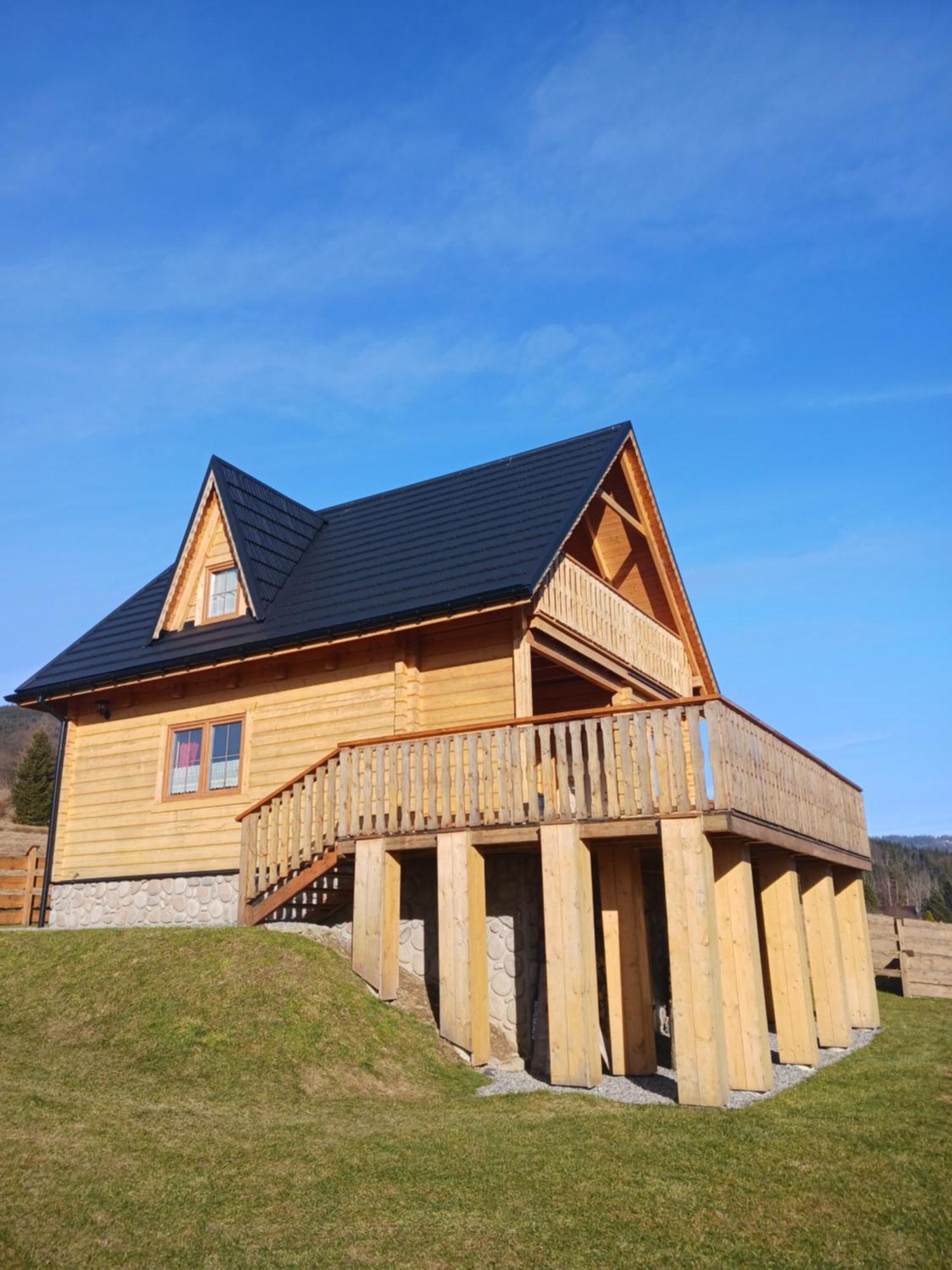 Hasiorowka. Dom W Gorach Zlatna